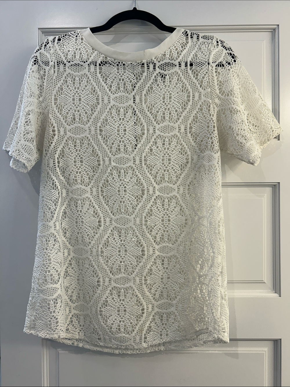 Banana Republic Cream Crochet Lace Short Sleeve Top